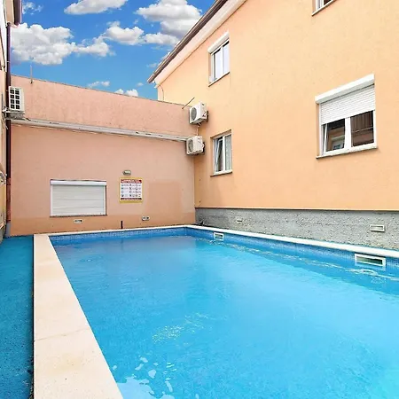 Apartment Fuer 5 Personen Ca 76 Qm In Peroj, Istrien Istrische Riviera *