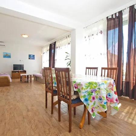 Fuer 5 Personen Ca 76 Qm In Peroj, Istrien Istrische Riviera * Peroj
