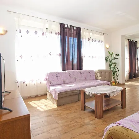 Fuer 5 Personen Ca 76 Qm In Peroj, Istrien Istrische Riviera Apartment Peroj